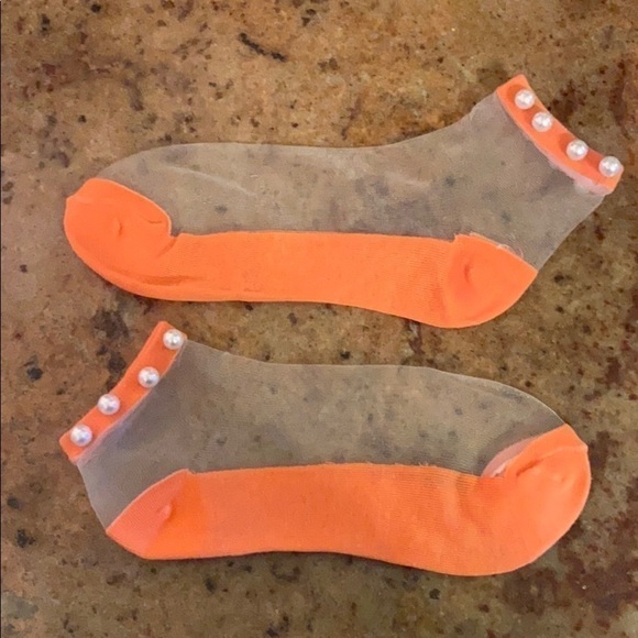 Accessories - PEARL SOCKS ✨✨✨